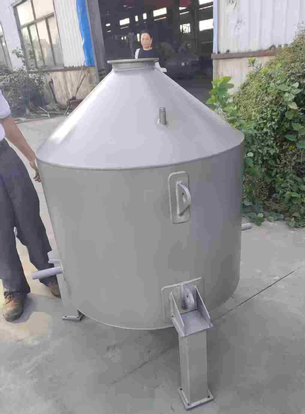 不銹鋼移動(dòng)罐